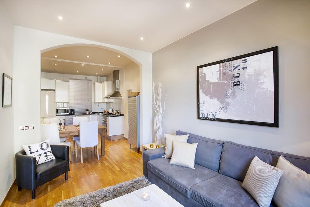Apartments Barcelona & Home Deco Viladomat Exterior photo